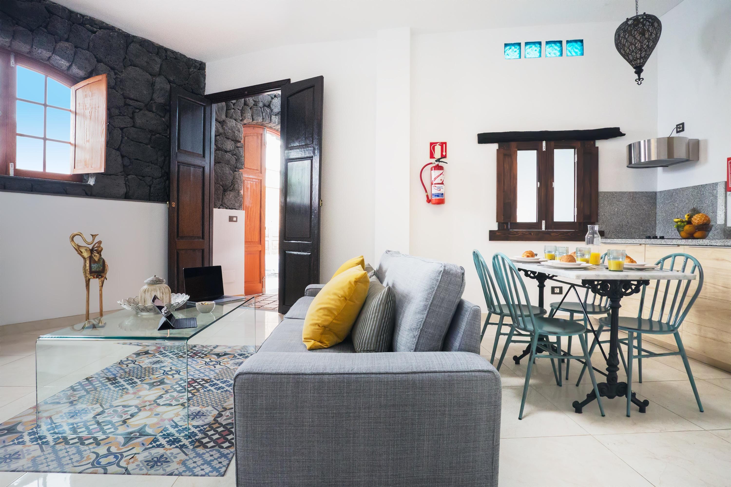 El Charco Suites Арресифе Экстерьер фото